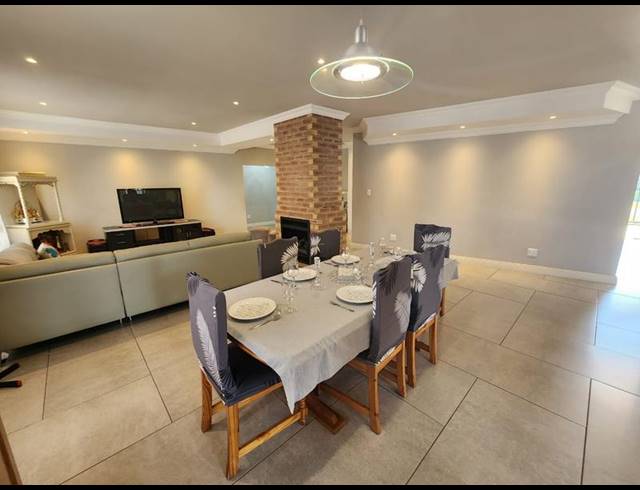 3 BEDROOM HOUSE FOR SALE IN BRACKENHURST